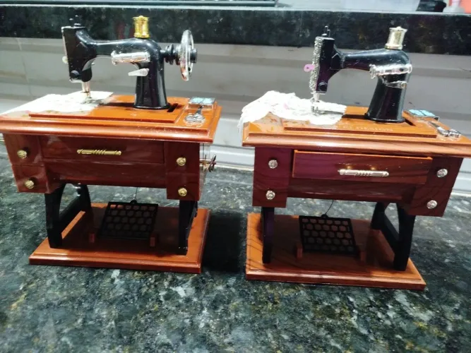 Miniaturas colecionáveis Máquinas de Costura caixa de Música