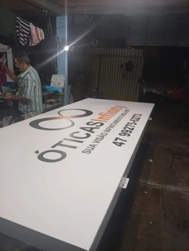 Comunicação Visual - Placas em 3D - Revestimento em Acm - Acm Fachada - Luminosos - Totens