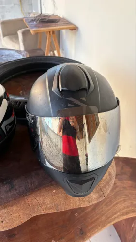 Capacete Norisk Preto Fosco + Viseira Fumê, Viseira Transparente e Caixa Original