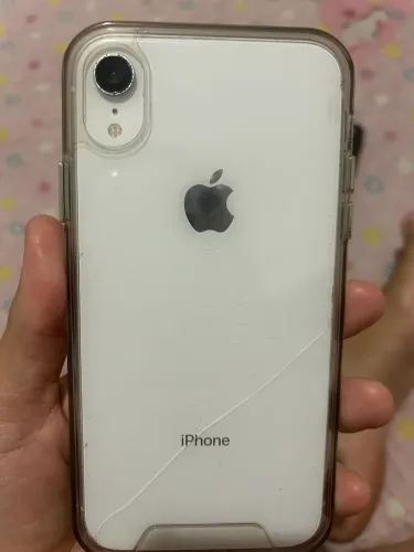 iPhone XR com defeito