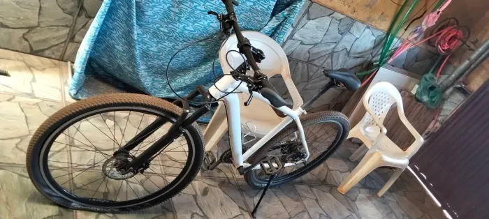 Vendo bike aro 29 tamanho do quandro 19 só pegar e andar 