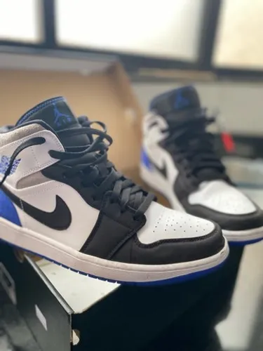 Nike Air Jordan 1 Mid - White Royal