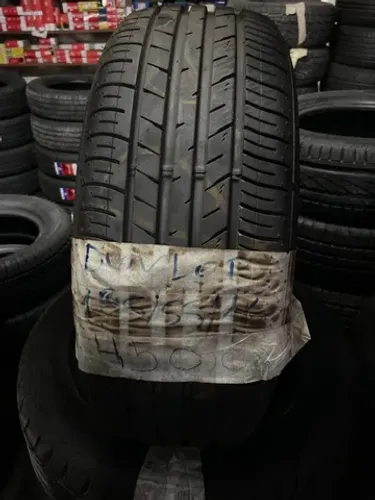 Pneu 195/55R16 Dunlop.
