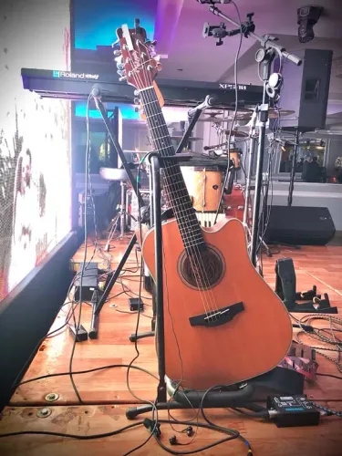 Violão Takamine