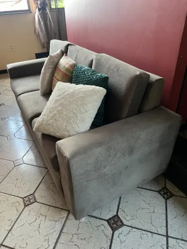Sofá de 3 lugares em linho Cinza