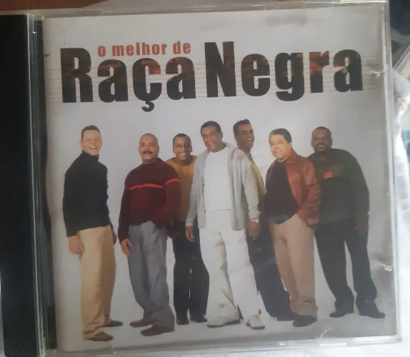 CD's Sertanejos e pagodes; originais