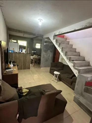 Casa no JADERLANDIA Próx a UPA.