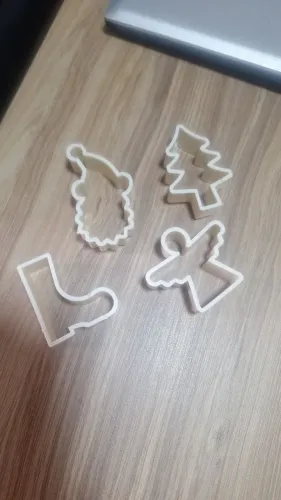 Cortador de biscoito da Mago tema natalino. 8 reais cada