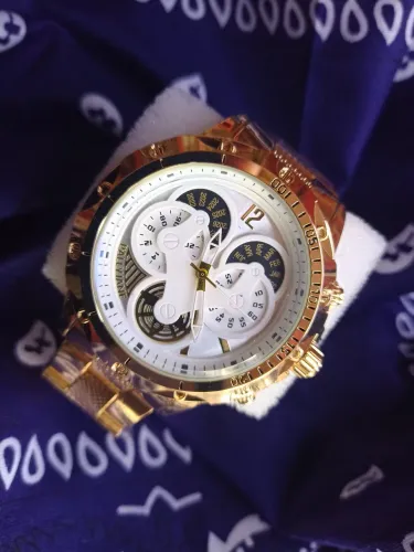 Relógios analógicos resistentes à água