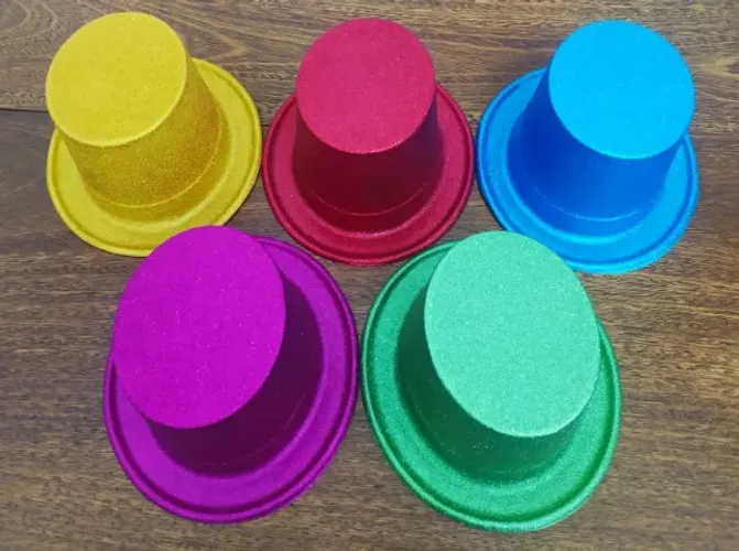 Conjunto De 5 Cartólas Para Fantasia
