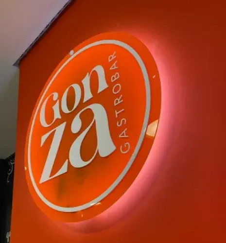 Placa em neon led 50x50cm personalizado