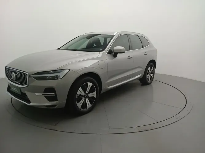 Volvo XC-60 T-8 Plus 2.0 AWD (híbrido) 2024