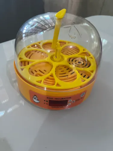 Mini chocadeira 6 ovos novinha e nota fiscal 