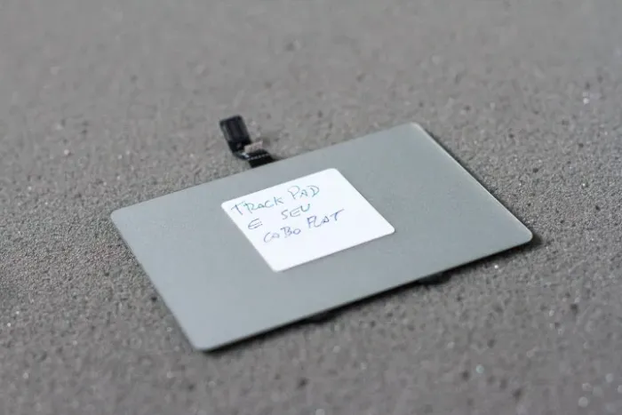 Oferta - Trackpad / Touchpad + cabo flat Macbook Pro 13 2012