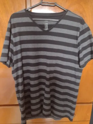 camiseta básica gola v, camiseta Renner, camiseta gola v, camiseta básica