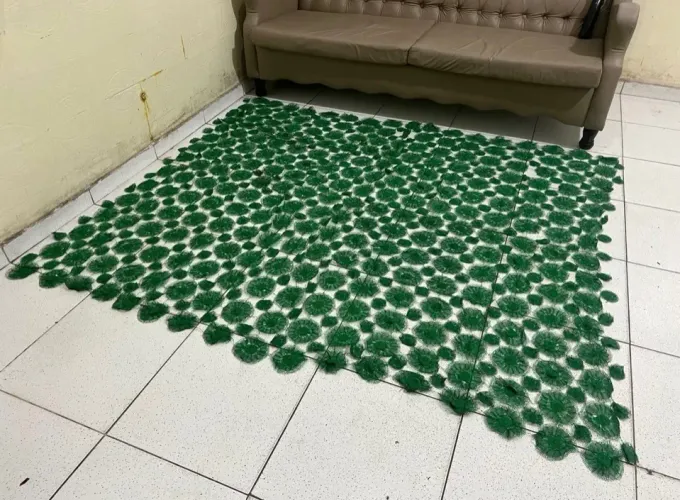 Toalha de Mesa Inhanduti Artesanal 2,10m x 1,80m.