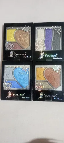 Paleta de sombras e Cílios postiços