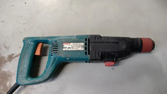 Furadeira Makita