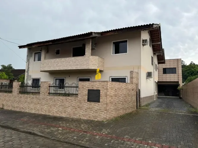 Casa à venda no bairro Cruzeiro - Rio dos Cedros/SC
