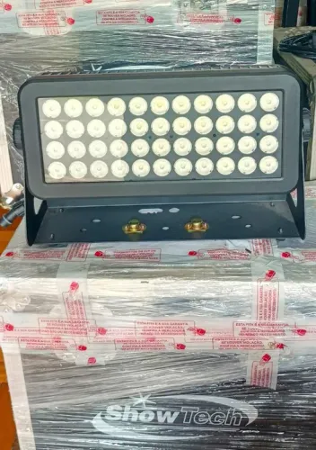 RIBALTA P5 44 LEDS-10W RGBW-  KIT C/ 4 NO CASE