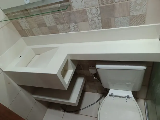 Pia de banheiro em porcelanato