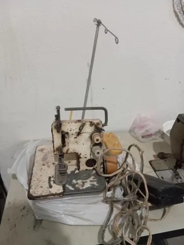 máquina de costura 