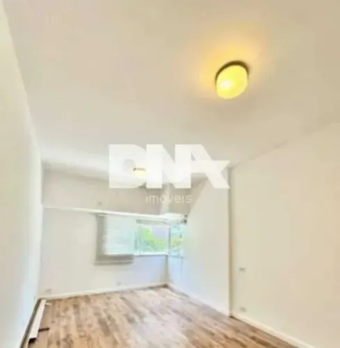 Sala : / Comercial / Leblon