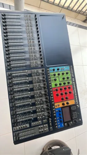 Mesa de som digital soundcraft expression 3