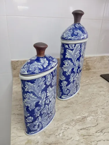 Par de potiche azul e branco