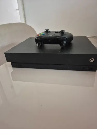 Xbox One X 1 TB