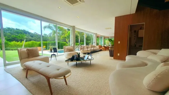 Casa à Venda no Condomínio Jaguari, Sousas - Campinas/SP