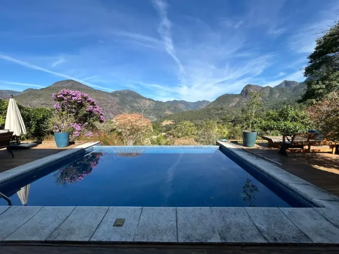 Casa em Condomínio para Venda em Petrópolis, Araras, 5 dormitórios, 3 suítes, 5 banheiros,