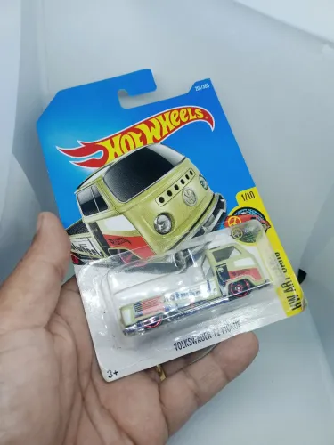Hot Wheels Volkswagen Kombi T2 Pickup - Mainline Bege
