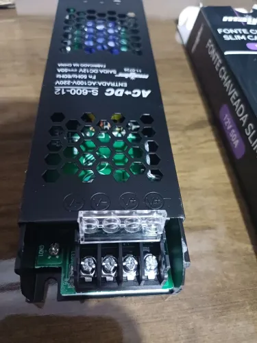 Fonte chaveada*CHAMAR SÓ SE FOR COMPRAR *50 AMPERES 600W BIVOLT NOVA RETIRAR*NÃO ENTREGO 
