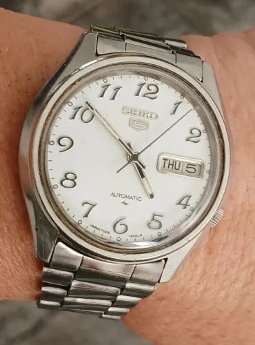 Relógio antigo raro exemplar japonês SEIKO 5 AUTOMATIC