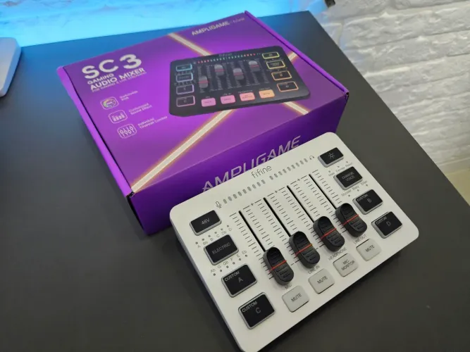 Mesa de som fifine Ampligame SC3 Branca