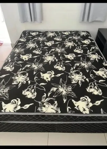 Cama Box Casal com Desenho Floral