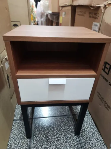 Mesa de cabeceira em ótimo estado