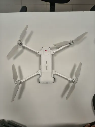 Drone FIMI X8 SE 2022 V2 + ControleTX10A com tela