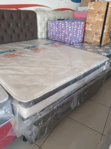 Cama Box Queen l com Colchão Novo