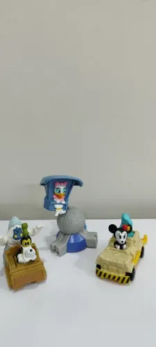 Brinquedos Disney Coleção MC Donald's Usado 