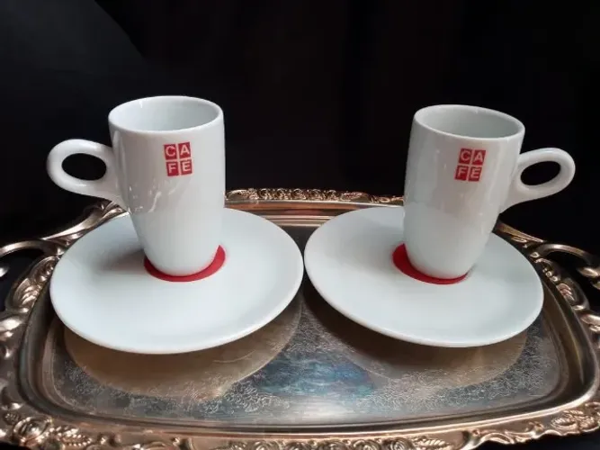 Par de xícaras altas em porcelana Schimidt
