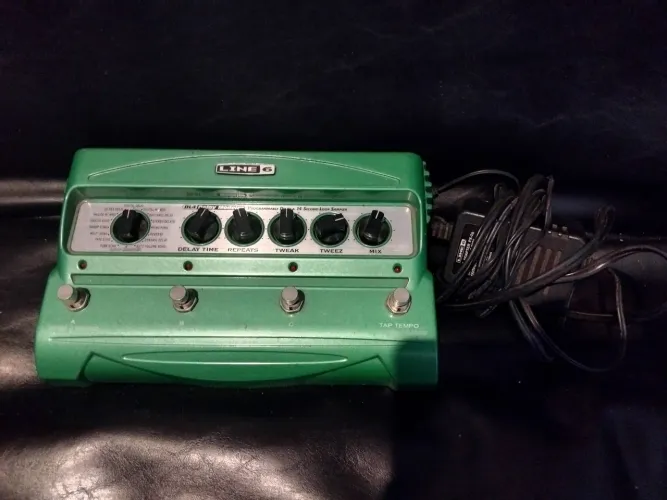 Line6 Dl4 delay com fonte