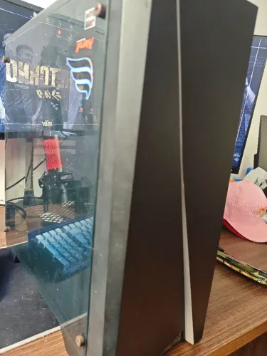 Gabinete Gamer para PC - Design Moderno
