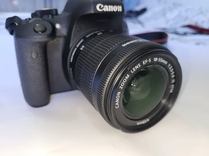 Canon T6i + Lente 18-55mm 