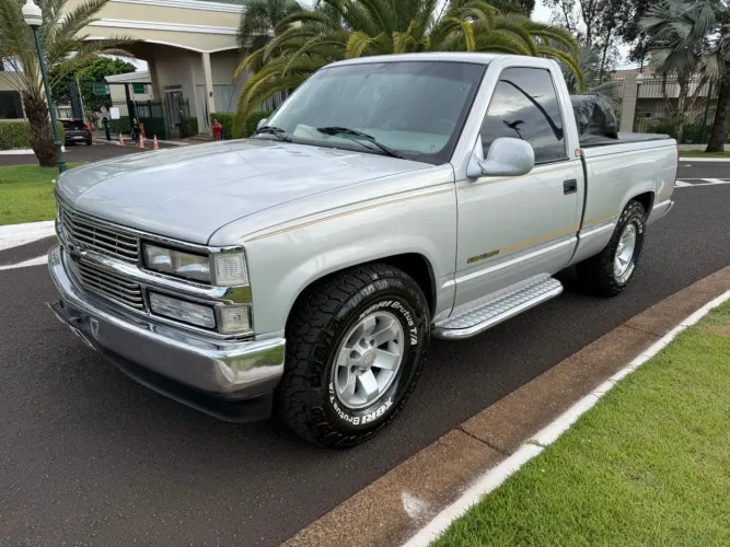 Chevrolet Silverado DLX 4.2 Conquest HD Diesel 2000