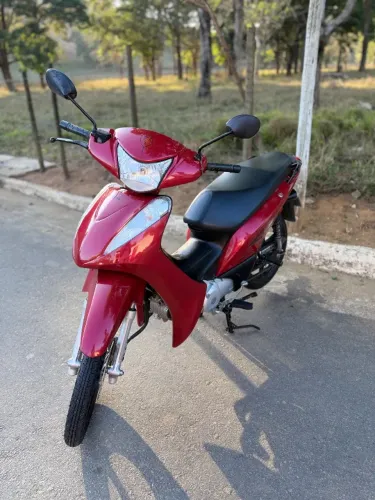 Vendo Biz 2013 muito conservada