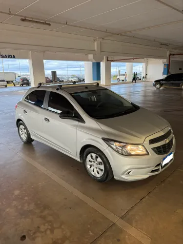 Chevrolet Onix JOY Hatch 1.0 8V Flex Mec. 4P 2019