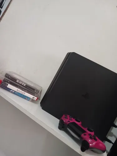 PlayStation 4 slim de um tera 