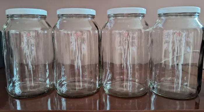 4 potes de 3 litros de vidro com tampa branca